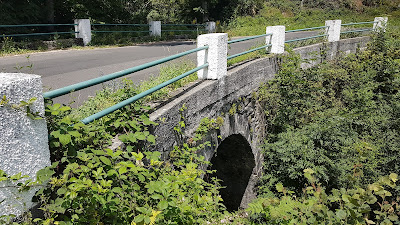 Brücke à Saint-Chély-d'Aubrac