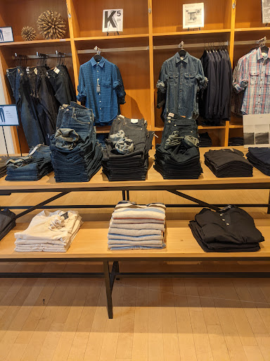 Clothing Store «J.Crew», reviews and photos, 29 Broadway, New Haven, CT 06511, USA