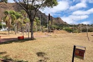 Parque das Mangabeiras - Portaria Caraça image