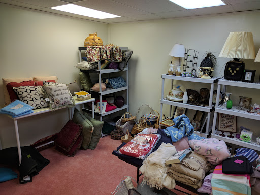 Thrift Store «Humane Society of St Lucie County Thrift Store», reviews and photos, 1001 W Midway Rd, Fort Pierce, FL 34982, USA