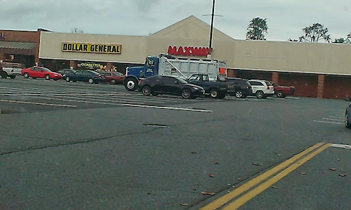 Shopping Mall «Orange Village Shopping Center», reviews and photos, 500 N Madison Rd, Orange, VA 22960, USA