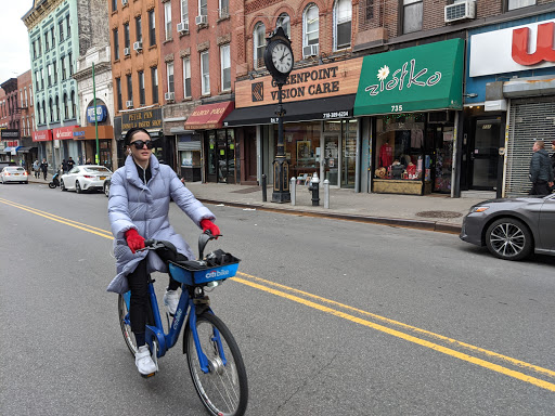 Donut Shop «Peter Pan Donut & Pastry Shop», reviews and photos, 727 Manhattan Ave, Brooklyn, NY 11222, USA