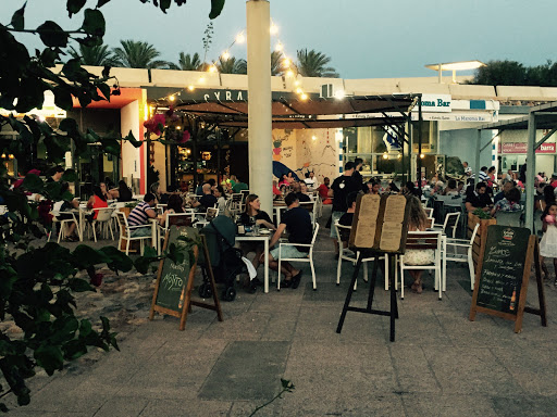 Información y opiniones sobre Cyrano Plaza del Mar de Almería