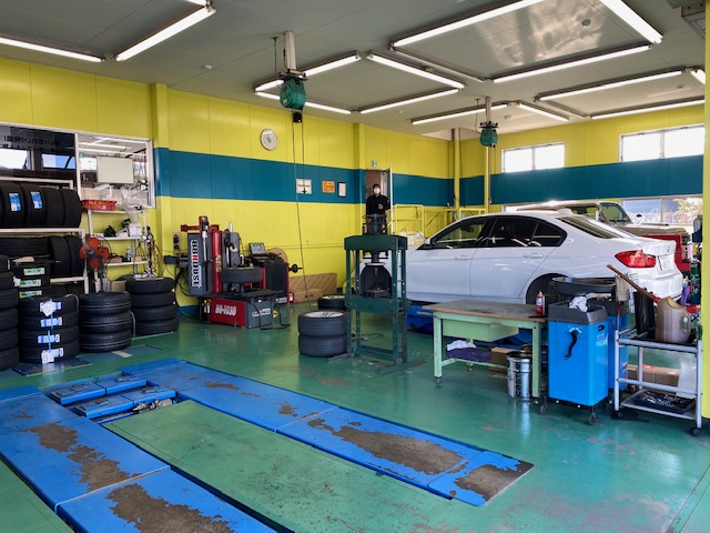 レインボー 熊本市 中古車 販売買取 下取り 熊本県熊本市東区小山町 中古車販売業者 自動車ディーラー グルコミ