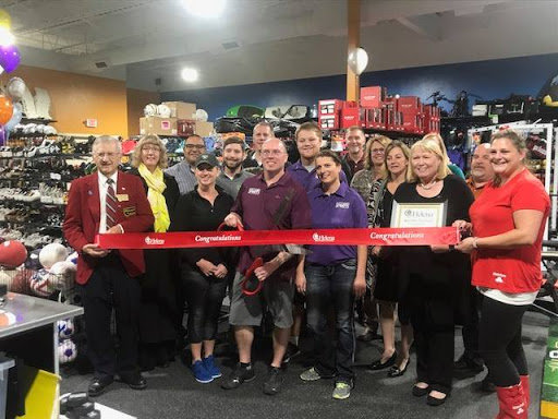 Sporting Goods Store «Play It Again Sports», reviews and photos, 1281 Jefferson Davis Hwy, Fredericksburg, VA 22401, USA