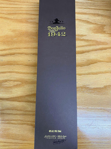 Liquor Store «Dalal Food & Liquor», reviews and photos, 414 N State St, Chicago, IL 60654, USA