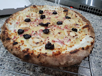 Plats et boissons du Pizzeria Pizzas Aux 4 coins du monde à Toulon - n°1