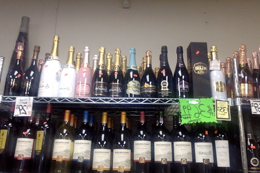Liquor Store «Aggie Liquor & Deli», reviews and photos, 507 L St, Davis, CA 95616, USA