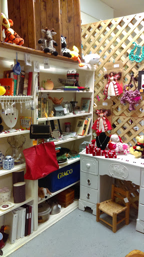 Thrift Store «County Line Thrift Store», reviews and photos, 4130 Charles Hardy Pkwy, Dallas, GA 30157, USA