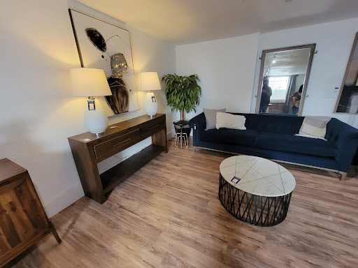 Furniture Store «What’s New? Furniture», reviews and photos, 439 SE Grand Ave, Portland, OR 97214, USA