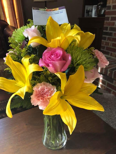 Florist «Flowers By Yvonne Inc», reviews and photos, 932 Woodbourne Rd, Levittown, PA 19056, USA