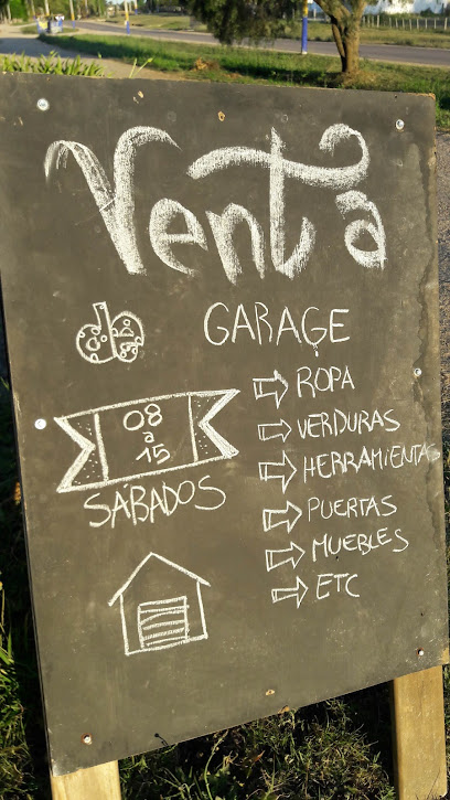 Venta de Garage: Ropa, Verduras, Herramientas, etc.
