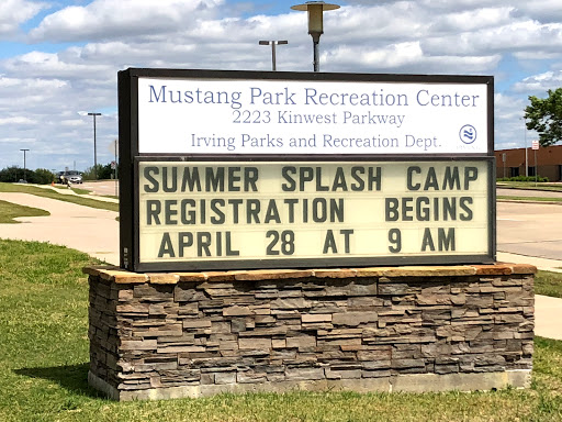 Recreation Center «Mustang Park Recreation Center», reviews and photos, 2223 Kinwest Pkwy, Irving, TX 75063, USA