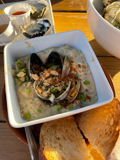 Shopping Mall «East Lake Village Shopping Center», reviews and photos, 936 E Lake Ave, Watsonville, CA 95076, USA