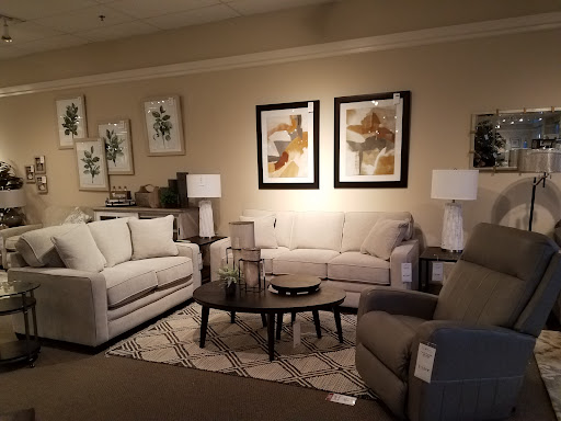 Furniture Store «La-Z-Boy Furniture Galleries», reviews and photos, 17305 Southcenter Pkwy, Tukwila, WA 98188, USA