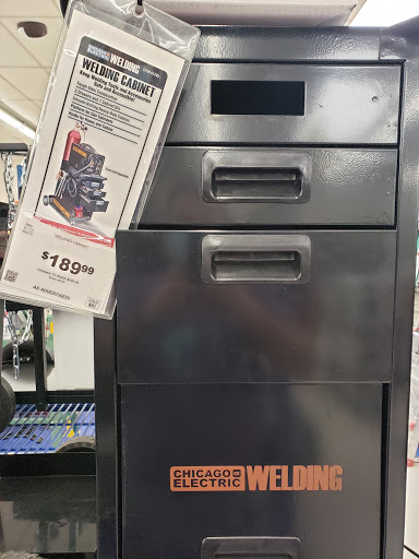 Hardware Store «Harbor Freight Tools», reviews and photos, 34900 Groesbeck Hwy, Charter Twp of Clinton, MI 48035, USA