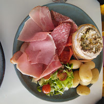 Charcuterie du Restaurant La Foliiiiiiie Douce à Larmor-Plage - n°4