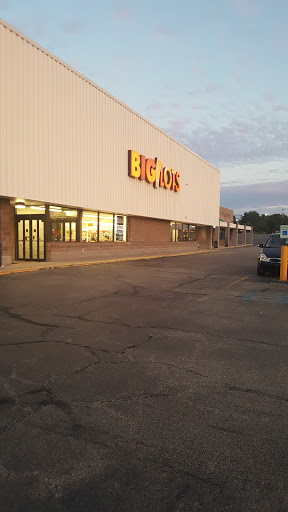 Big Lots, 7005 Clairton Rd, West Mifflin, PA 15122, USA, 