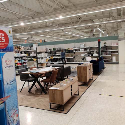 Comments and reviews of Argos Walthamstow Low Hall in Sainsbury's