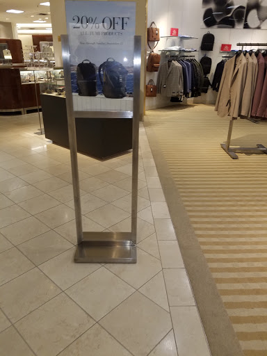 Department Store «Saks Fifth Avenue», reviews and photos, 101 W 5th St, Cincinnati, OH 45202, USA