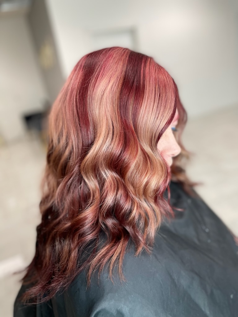 PerLei Luxury Salon & Boutique 93635