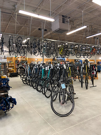 Camping Store «REI», reviews and photos, 1165 Perimeter Center W #200, Atlanta, GA 30338, USA