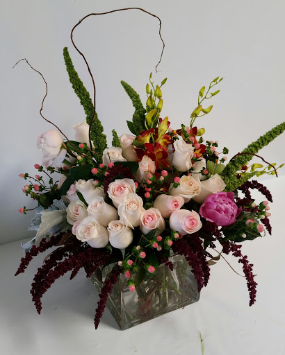 Florist «Louis Gardens Florist», reviews and photos, 1251 S Beach Blvd q, La Habra, CA 90631, USA