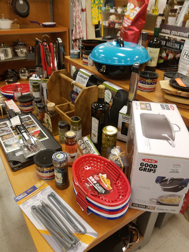 Department Store «T.J. Maxx», reviews and photos, 95 Storrs Rd, Willimantic, CT 06226, USA