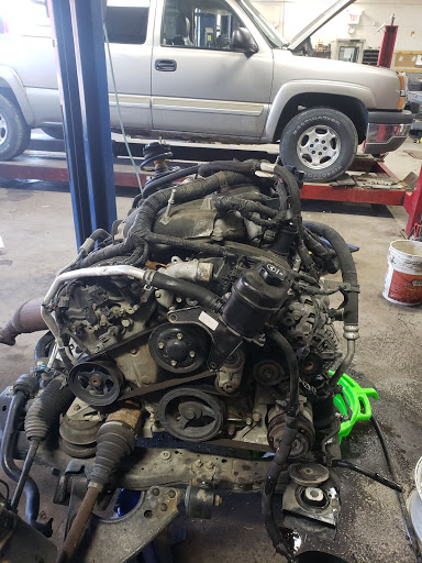 Auto Repair Shop «Meineke Car Care Center», reviews and photos, 4245 N St Peters Pkwy, St Peters, MO 63304, USA