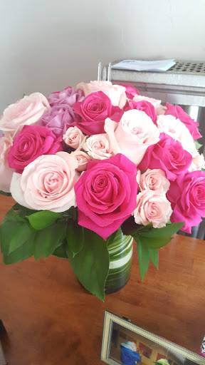 Florist «Everett Florist», reviews and photos, 379 Broadway, Everett, MA 02149, USA