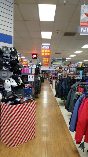 Sporting Goods Store «Big 5 Sporting Goods - Auburn», reviews and photos, 2556 Grass Valley Hwy, Auburn, CA 95603, USA