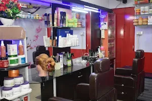 Golden Glow Beauty Salon | Best Bridal makeup artist in Haldwani | Nail Art | Salon In Haldwani image