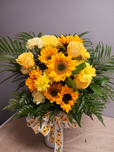 Florist «Treasures To Adore», reviews and photos, 1313 Carolyn Ct, Humble, TX 77338, USA