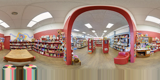 Book Store «Viewpoint Books», reviews and photos, 548 Washington St, Columbus, IN 47201, USA