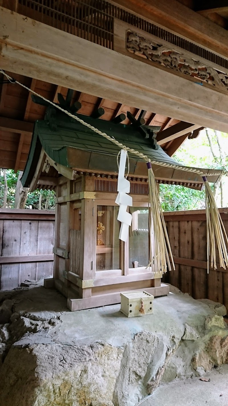 鹿久居神社