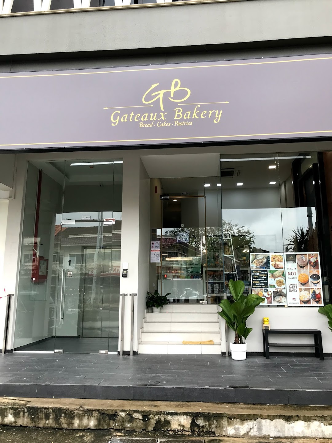 Gateaux Bakery