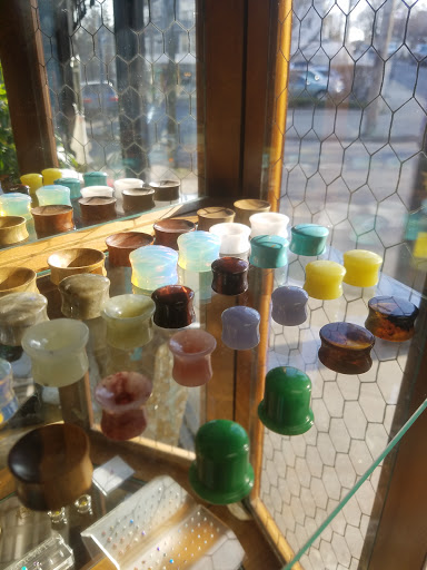 Tattoo Shop «milk and honey tattoo parlour», reviews and photos, 819 Castleton Ave, Staten Island, NY 10310, USA