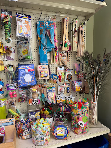 Pet Supply Store «Tams Pet Foods & Supplies», reviews and photos, 19305 Vanowen St, Reseda, CA 91335, USA