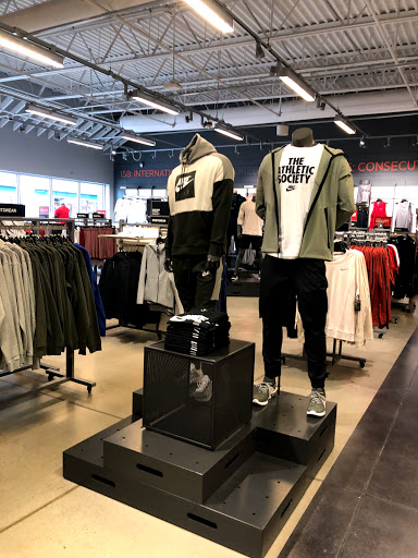 Sporting Goods Store «Nike Factory Store», reviews and photos, 1 Premium Outlet Blvd #699, Tinton Falls, NJ 07753, USA