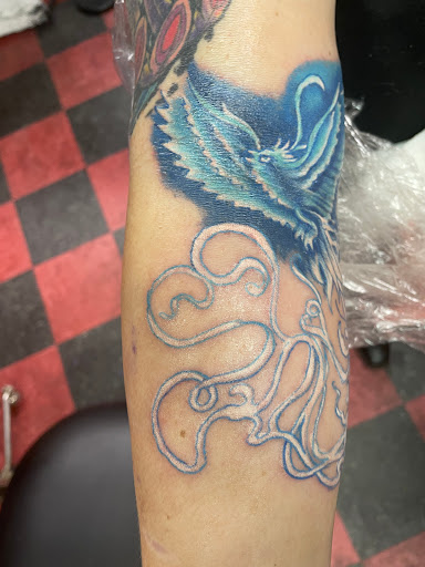 Tattoo Shop «Hall of Tattoos», reviews and photos, 328 E Main St, Norman, OK 73069, USA