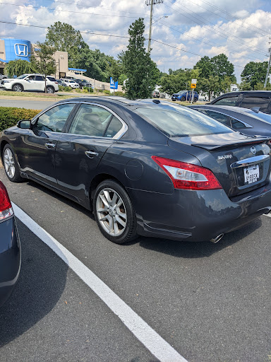 Used Car Dealer «H & R Auto», reviews and photos, 2825 Washington Blvd, Arlington, VA 22201, USA