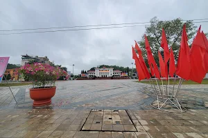 Khu Quảng Trường Tỉnh Điện Biên image