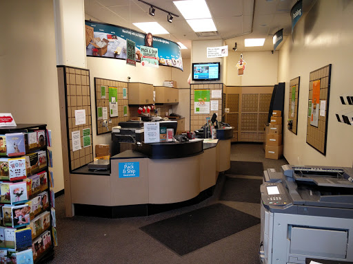 Shipping and Mailing Service «The UPS Store», reviews and photos, 2206 N Main St, Wheaton, IL 60187, USA