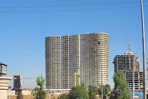 Roya Towers image