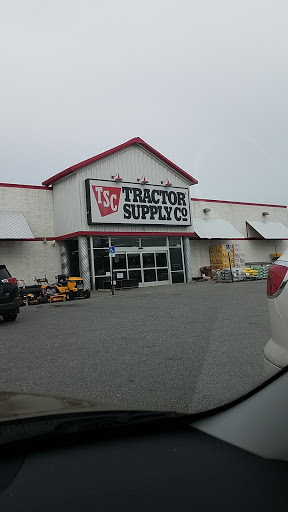 Home Improvement Store «Tractor Supply Co.», reviews and photos, 1161 Broadway, Bangor, ME 04401, USA