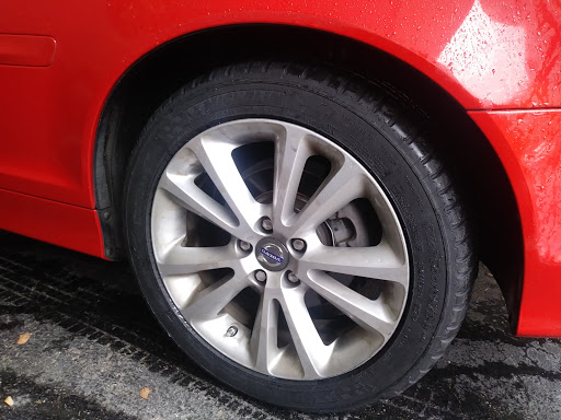 Tire Shop «Discount Tire Store - Hill Country Village, TX», reviews and photos, 15703 San Pedro Ave, Hill Country Village, TX 78232, USA