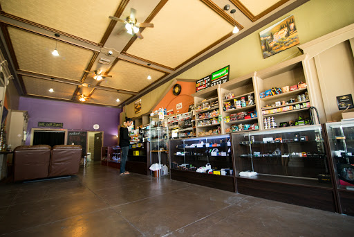 Vaporizer Store «Burnin Earth Smoke Shop», reviews and photos, 103 W Foothill Blvd, Monrovia, CA 91016, USA