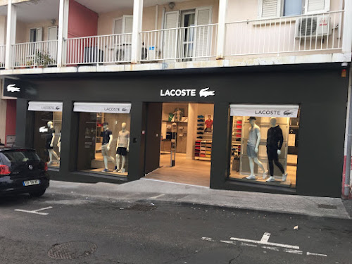 Boutique Lacoste à Saint-Pierre