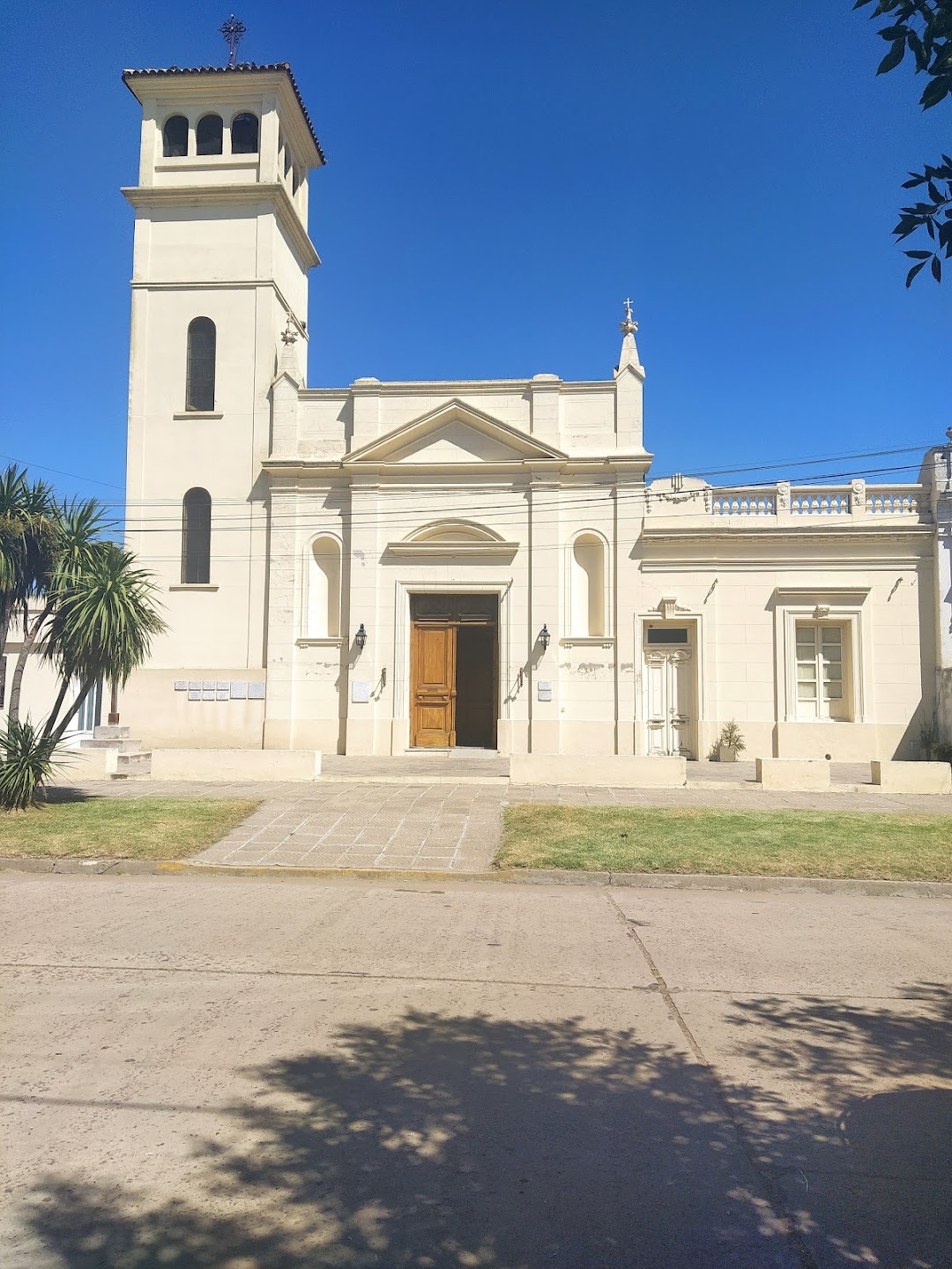 Iglesia de Agustín Roca