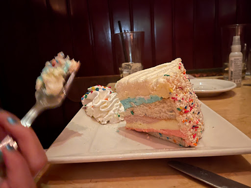 Restaurant «The Cheesecake Factory», reviews and photos, 1566 Polaris Pkwy, Columbus, OH 43240, USA